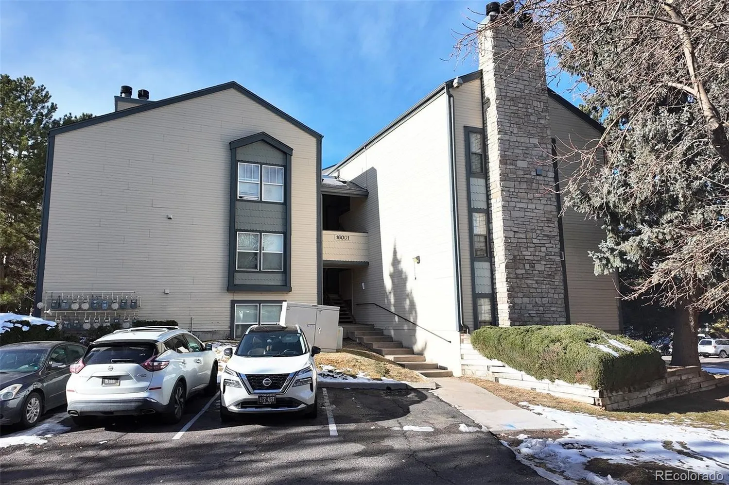 16001 E Alaska Pl, Unit 7: photo 2