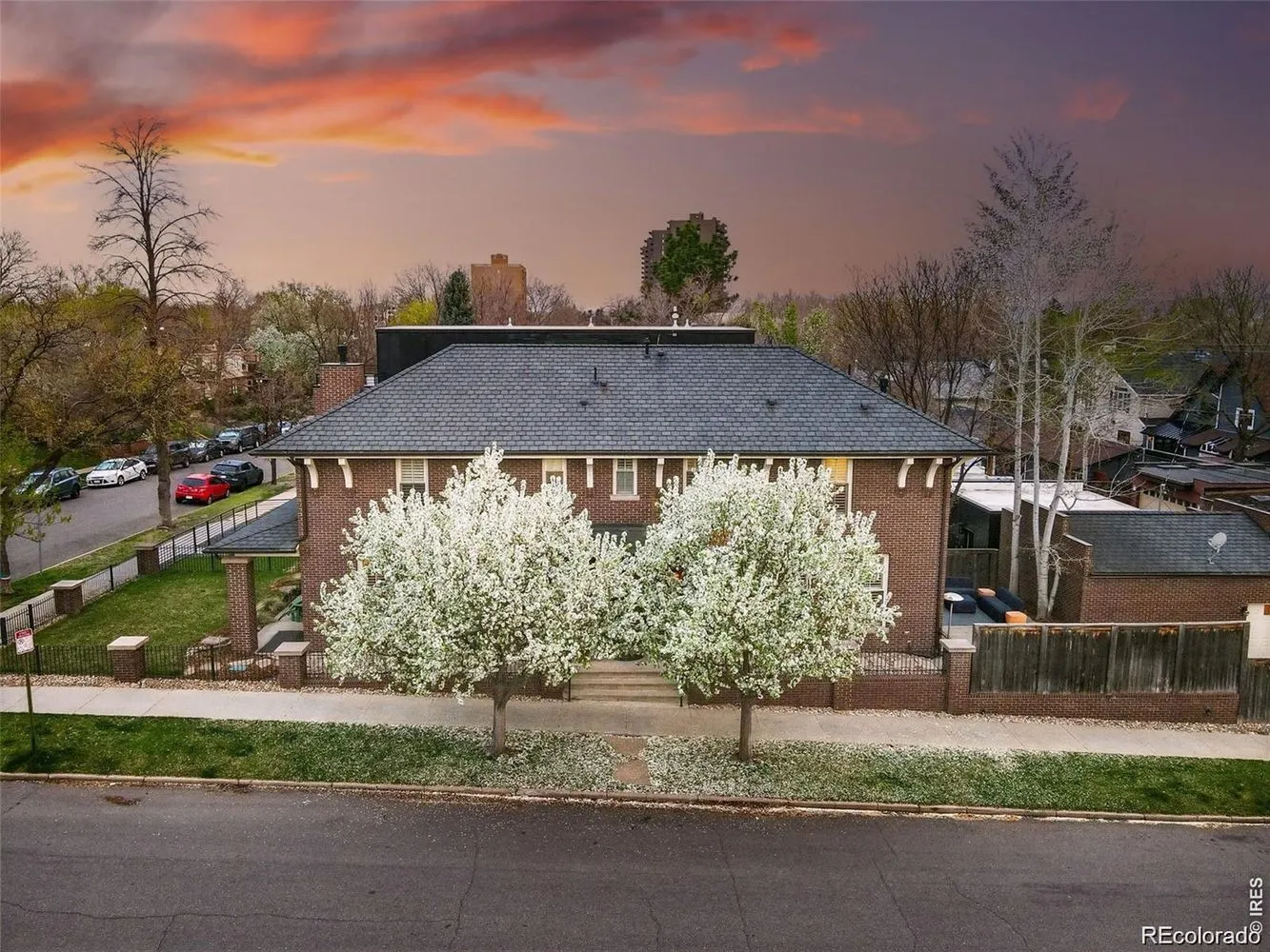 201 S Lafayette St: photo 3